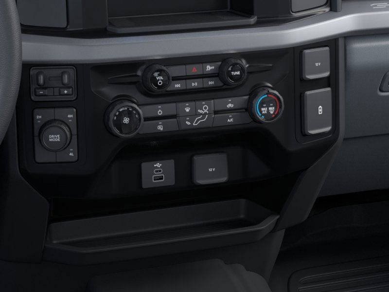 New 2026 Ford F550 4x4 Crew Cab image 15