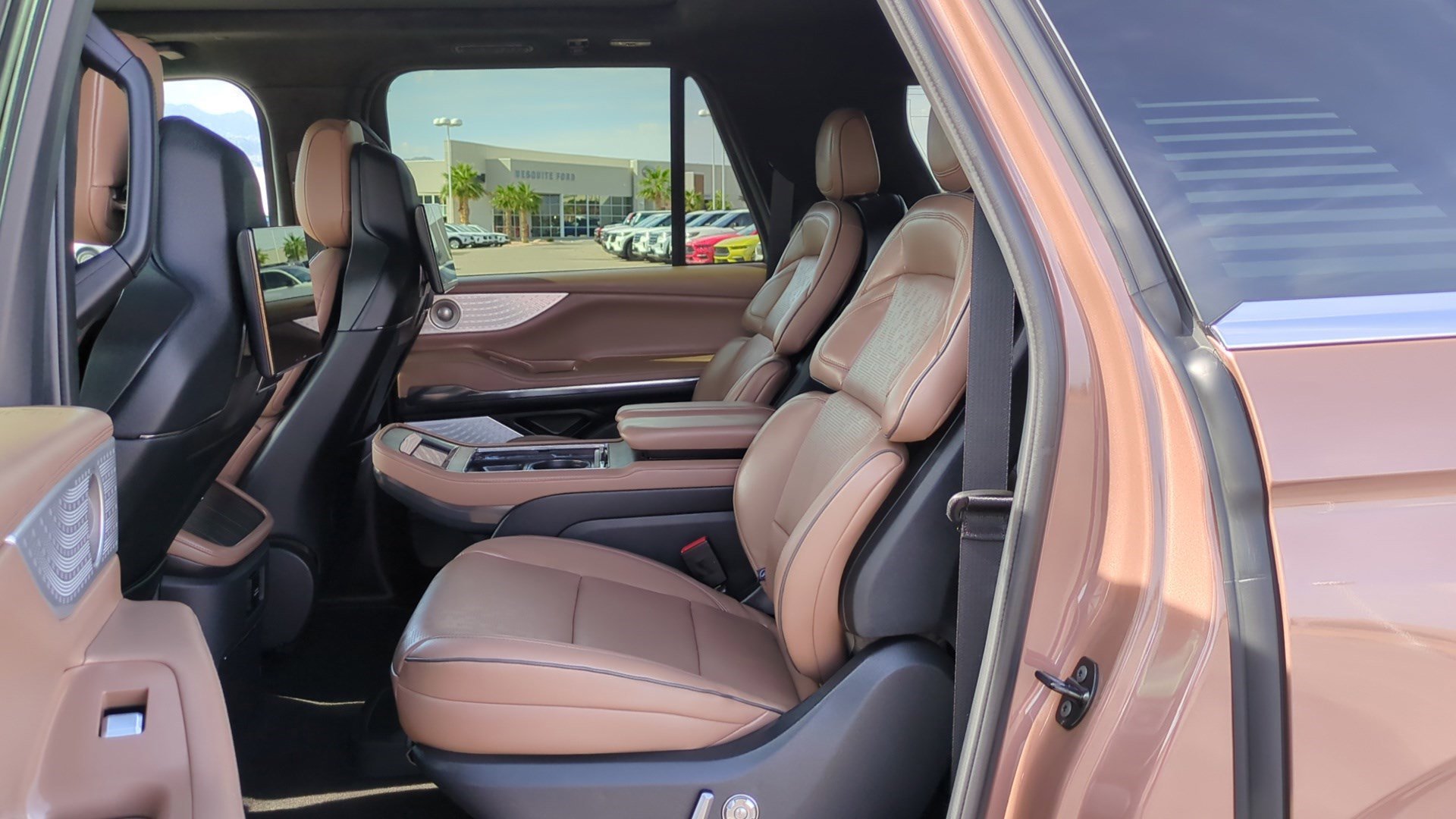 Used 2025 Lincoln Navigator L Black Label AWD/4WD image 29