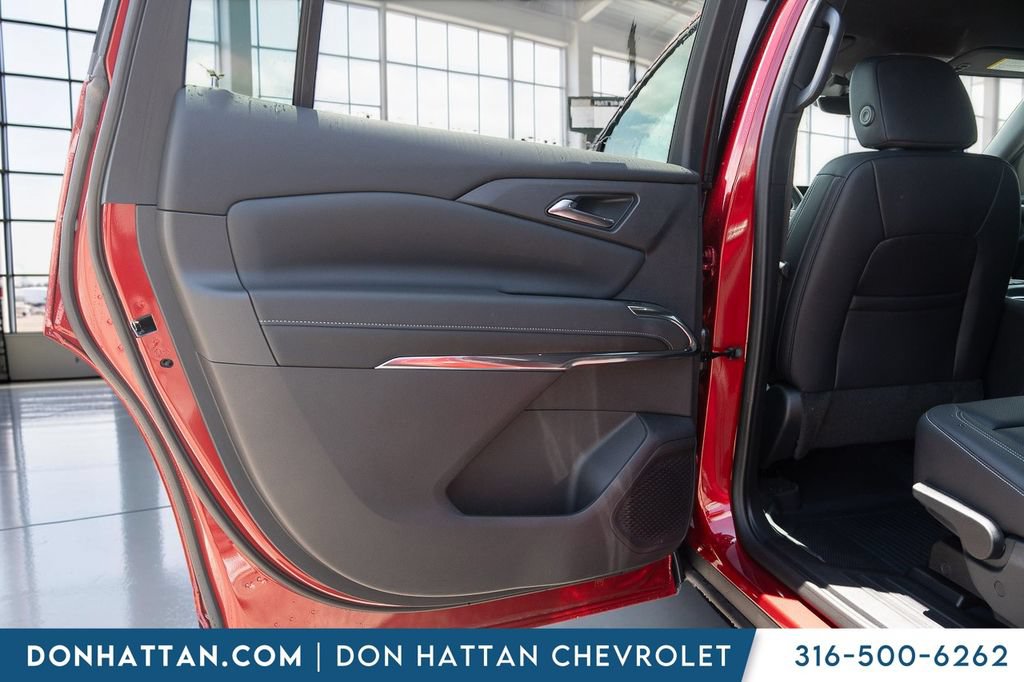 New 2026 Chevrolet Traverse LT w/ Midnight/Sport Edition AWD/4WD image 20