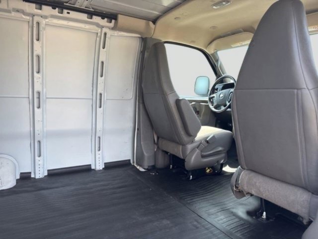 Used 2021 Chevrolet Express 2500 Extended w/ Driver Convenience Package RWD image 33