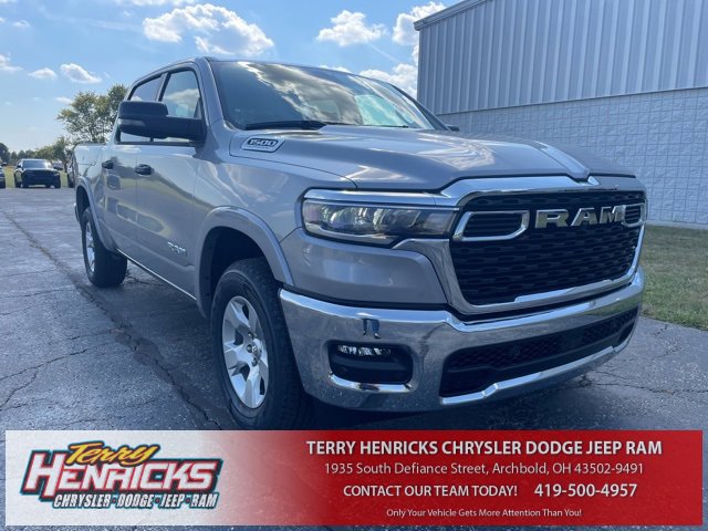 New 2026 RAM 1500 4x4 Crew Cab video 1