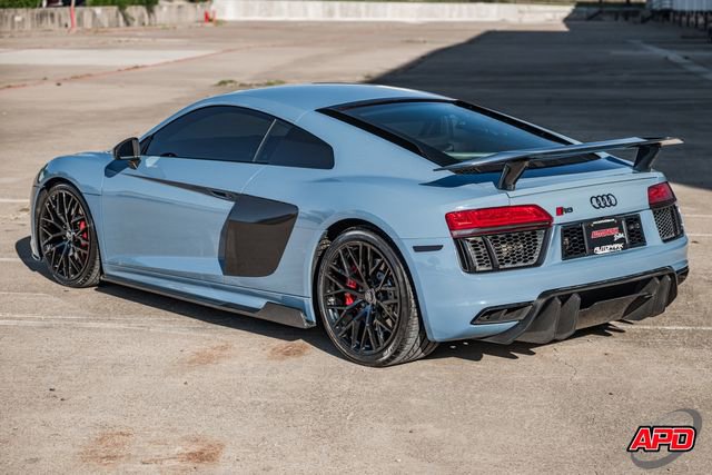 Used 2018 Audi R8 V10 w/ Premium Package image 9