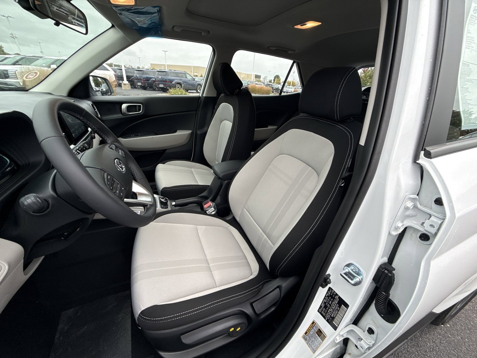 New 2026 Hyundai Venue SEL FWD image 12