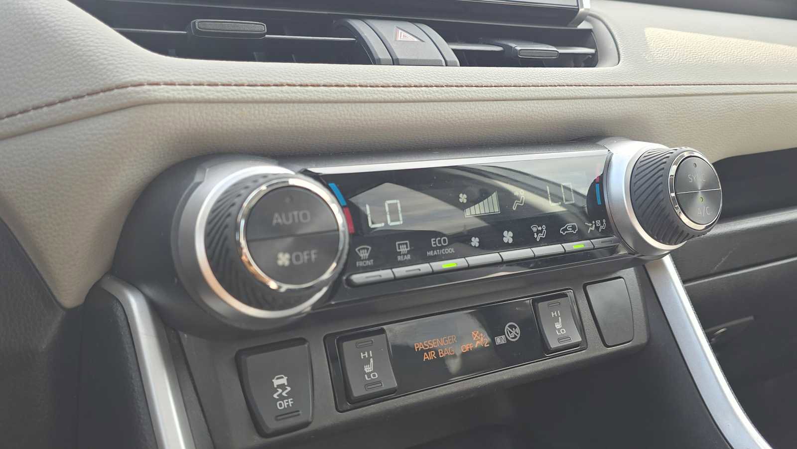 Used 2022 Toyota RAV4 XLE w/ Convenience Package AWD/4WD image 33