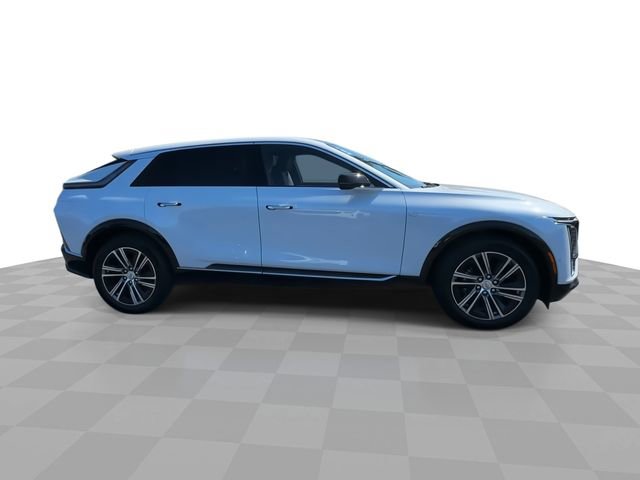 New 2026 Cadillac Lyriq Luxury image 9