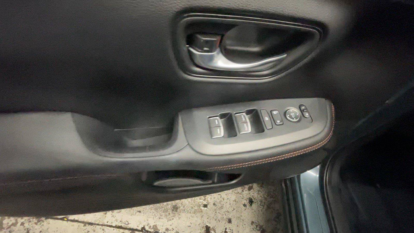 Used 2024 Honda HR-V Sport image 31