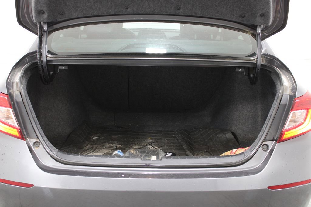 Used 2018 Honda Accord Sport image 13