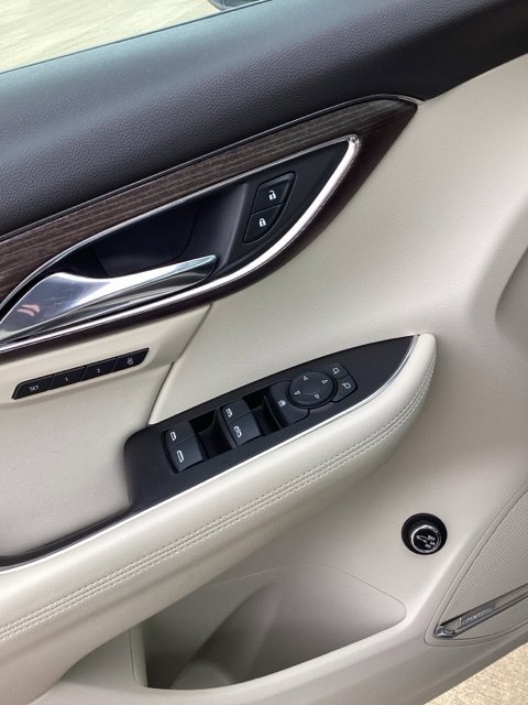 Used 2023 Buick Envision Avenir AWD/4WD image 10