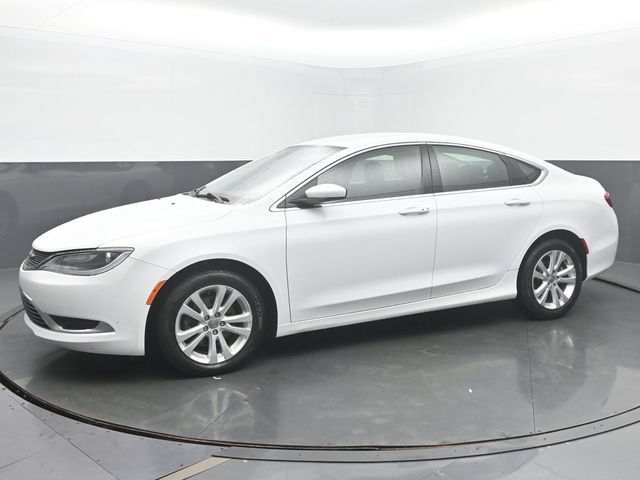 Used 2016 Chrysler 200 Limited w/ Convenience Group FWD image 2