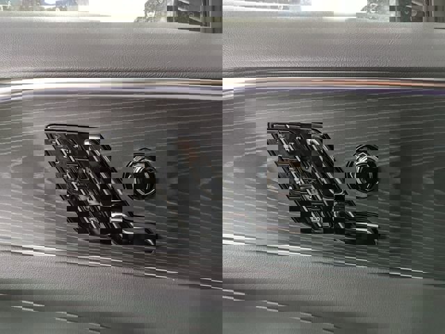 New 2026 Cadillac Lyriq Luxury w/ LPO, Floor Liner Package image 17