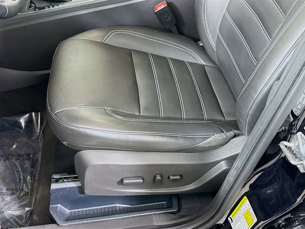 Used 2017 Ford Escape Titanium image 23