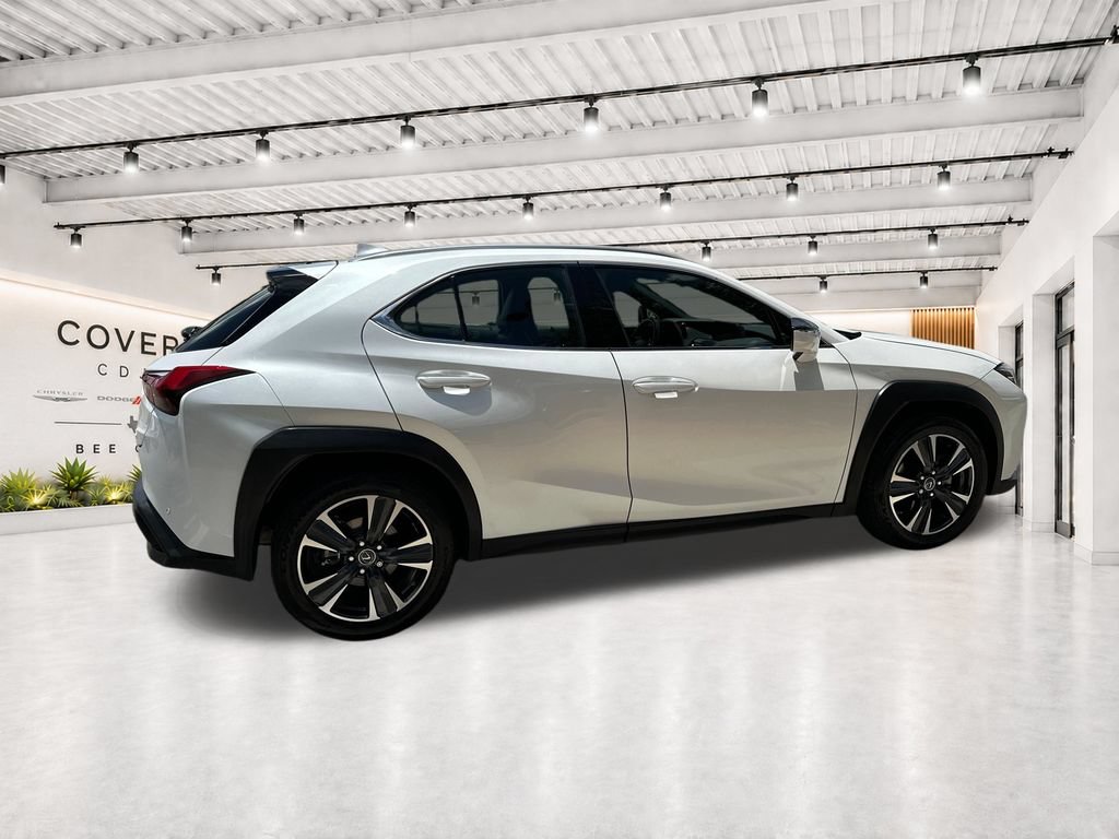 Used 2021 Lexus UX 200 w/ Accessory Package (Z2) FWD image 12