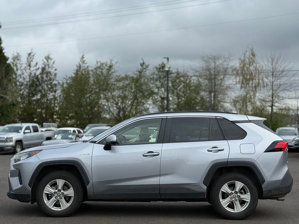 Used 2020 Toyota RAV4 LE w/ Carpet Mat Package image 2