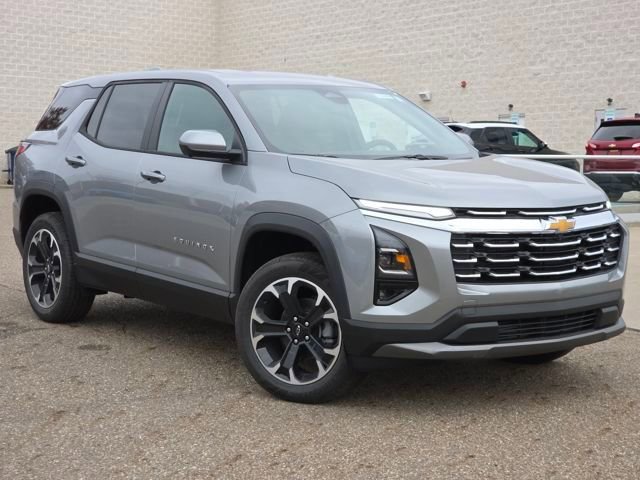 New 2026 Chevrolet Equinox LT image 2