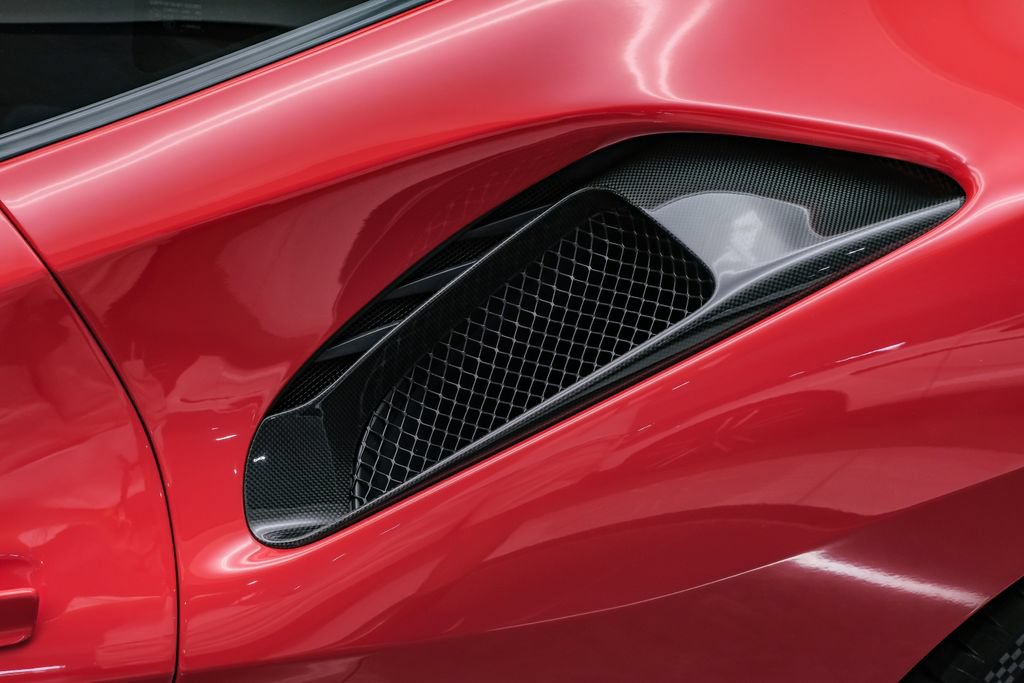 Used 2019 Ferrari 488 Pista Coupe RWD image 40