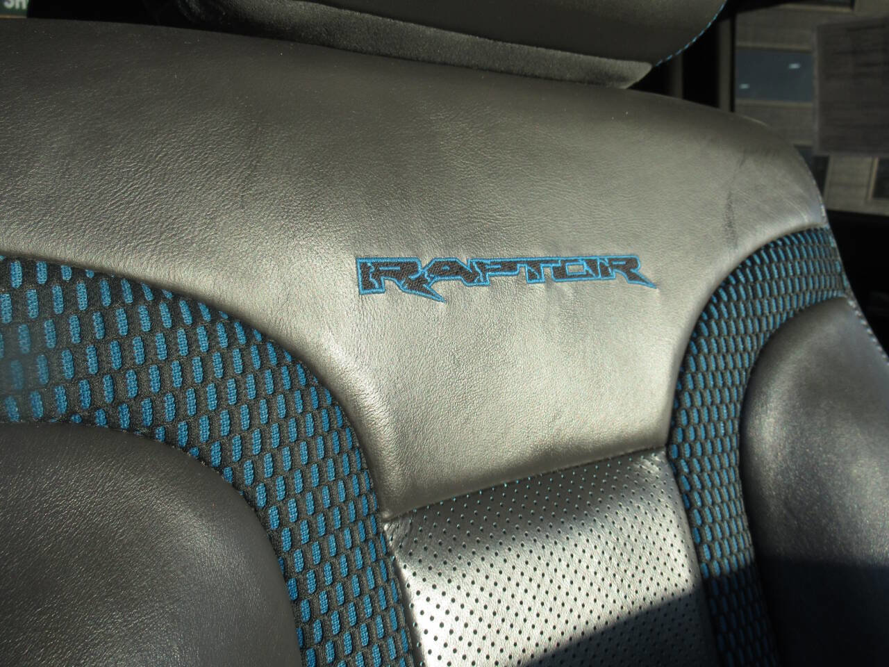 Used 2014 Ford F150 Raptor w/ Equipment Group 801A Luxury image 25