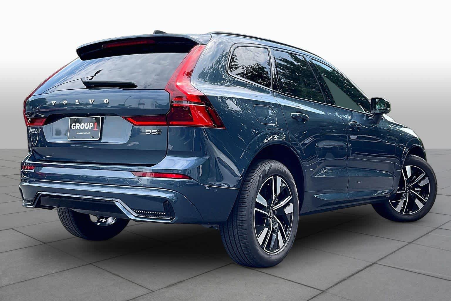 Used 2026 Volvo XC60 B5 Plus w/ Climate Package AWD/4WD image 12