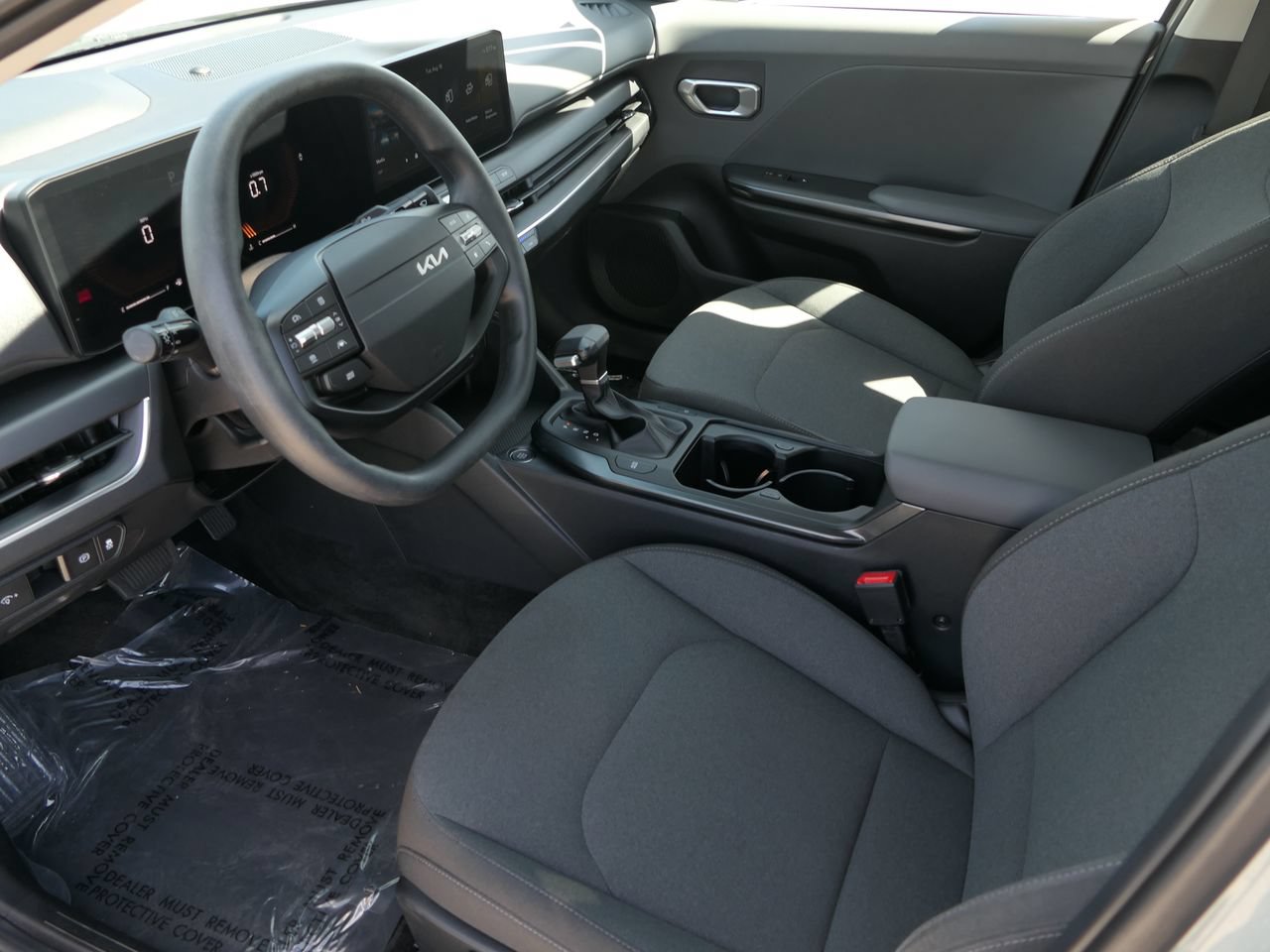 Used 2025 Kia K4 FWD image 12
