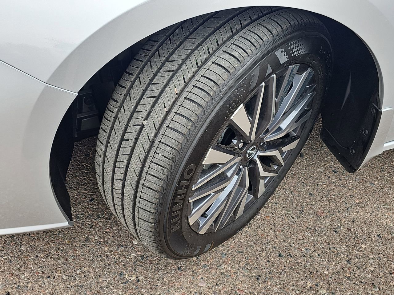 New 2026 Nissan Altima 2.5 SV FWD image 12