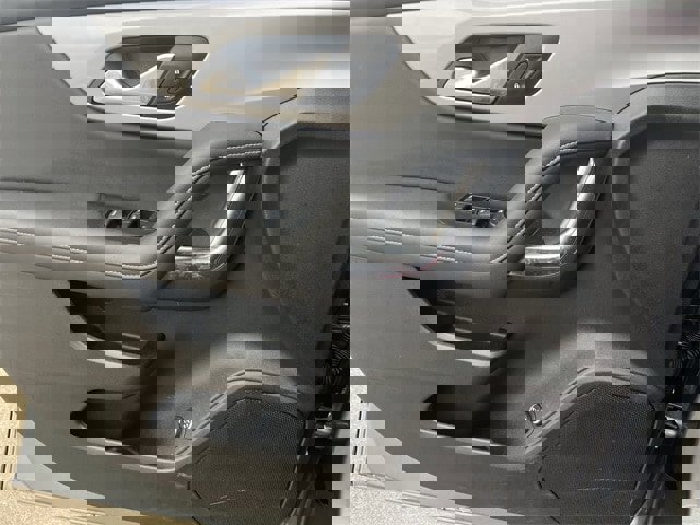 Used 2023 Chevrolet Blazer LT w/ Convenience Package image 27