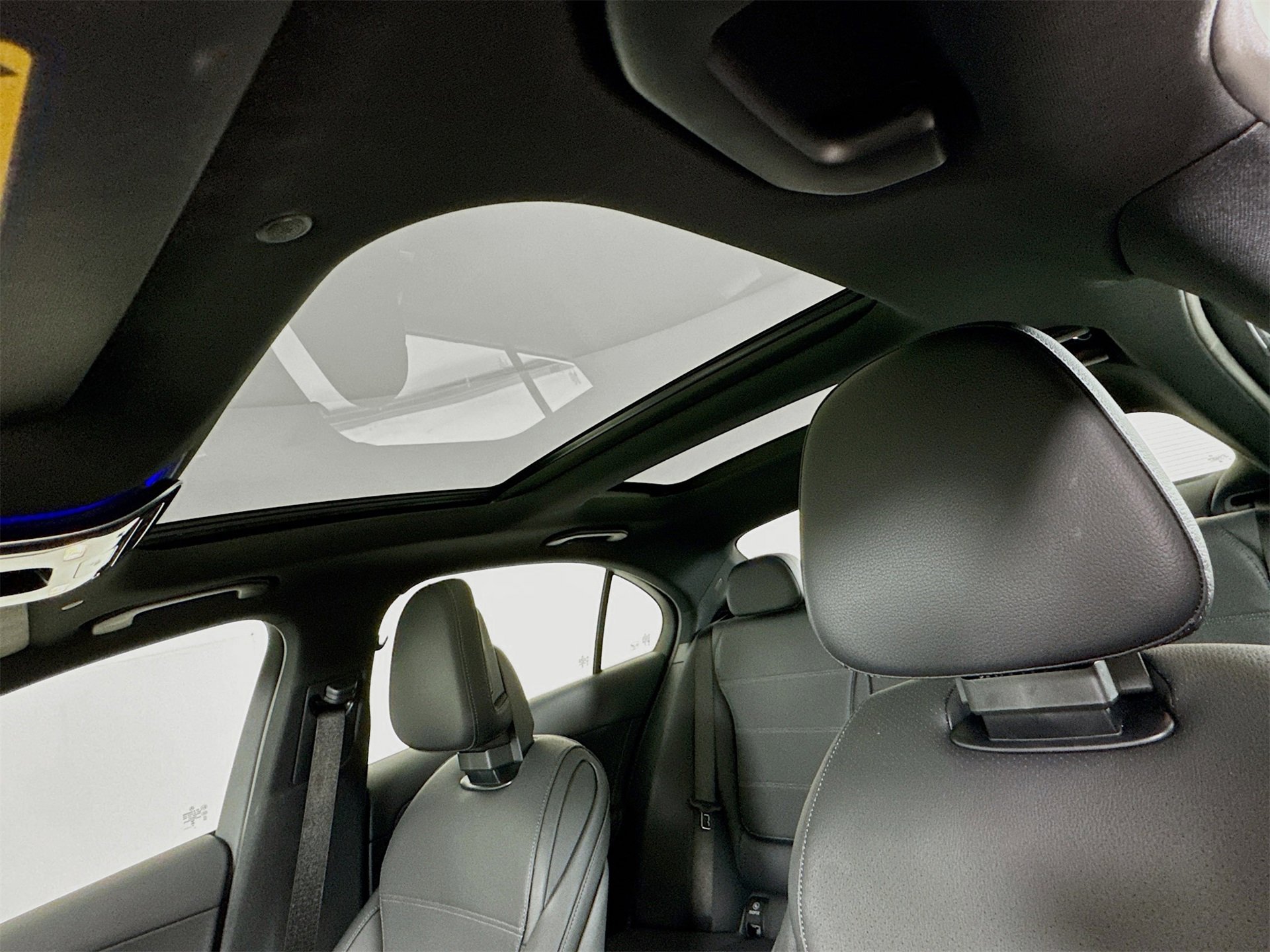 Certified 2025 Mercedes-Benz C 300 Sedan image 22