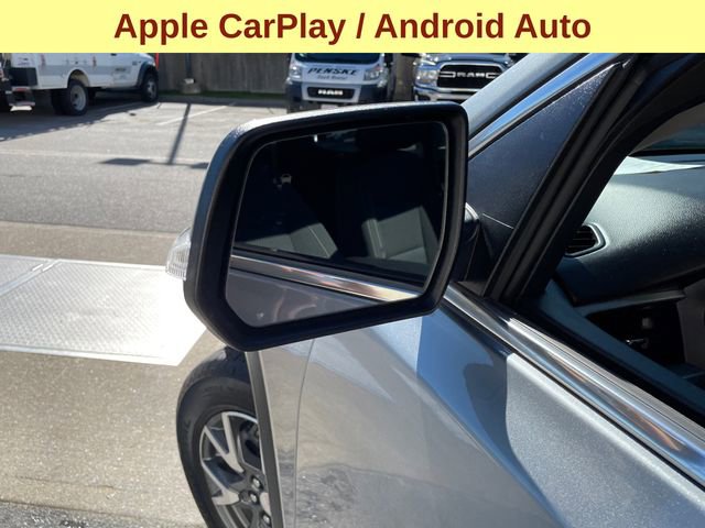 Used 2023 GMC Acadia SLE w/ Driver Convenience Package image 8