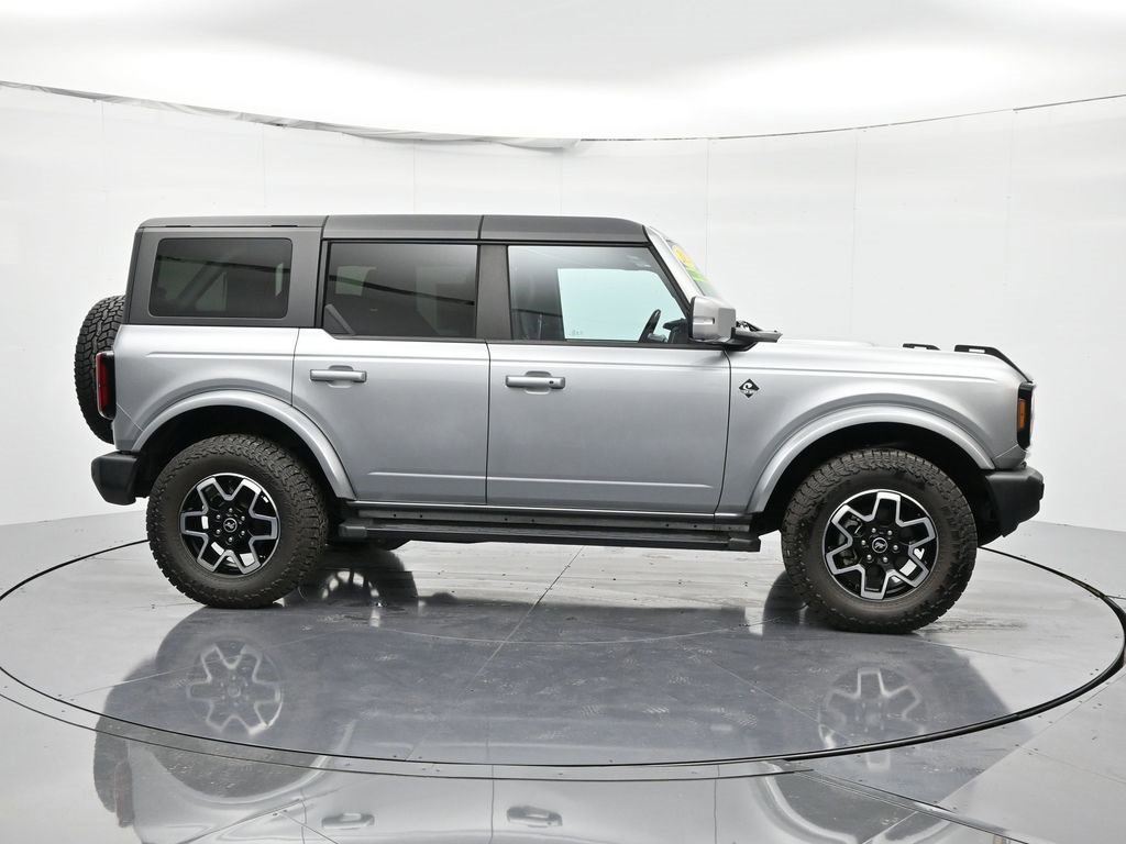Used 2023 Ford Bronco Outer Banks image 4