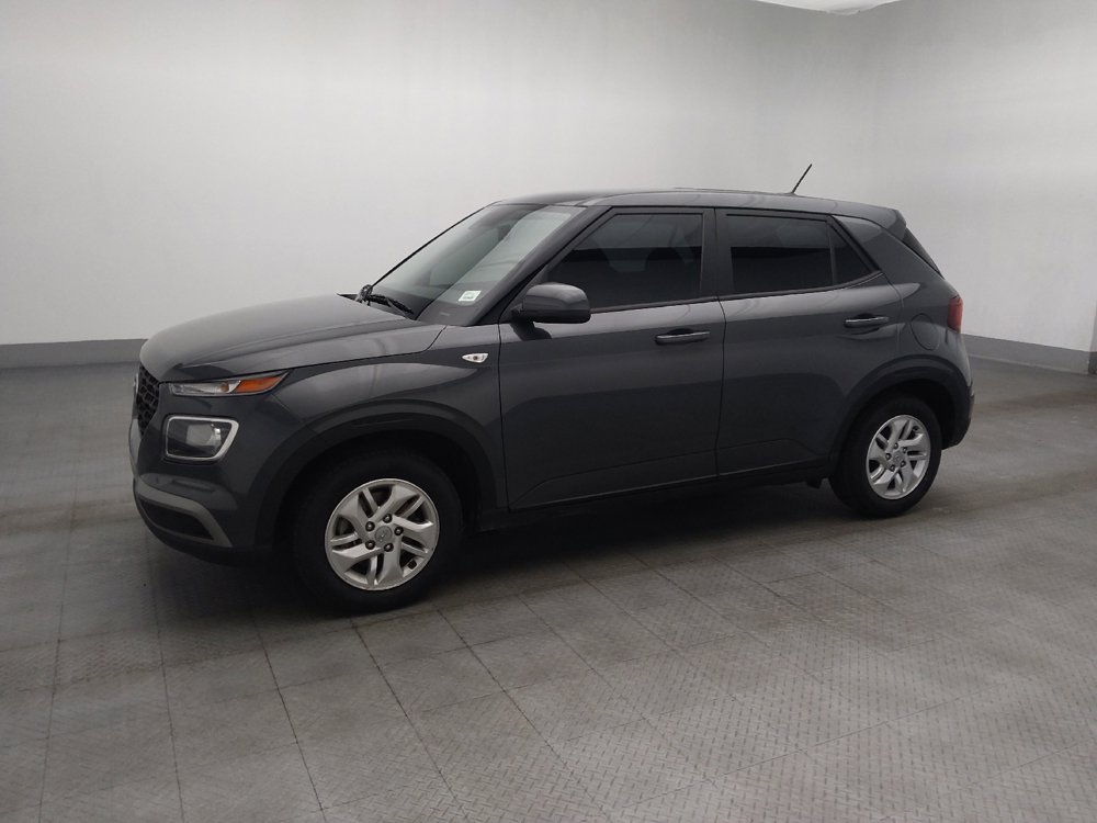Used 2023 Hyundai Venue SE FWD image 2