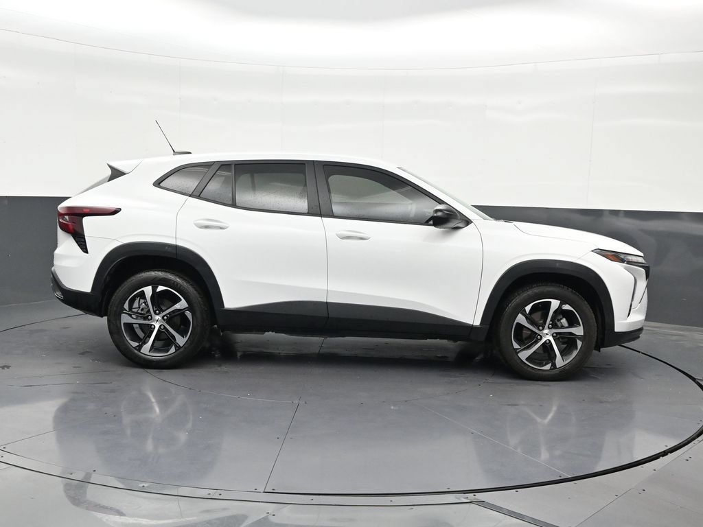 Used 2024 Chevrolet Trax RS w/ Driver Confidence Package FWD image 7