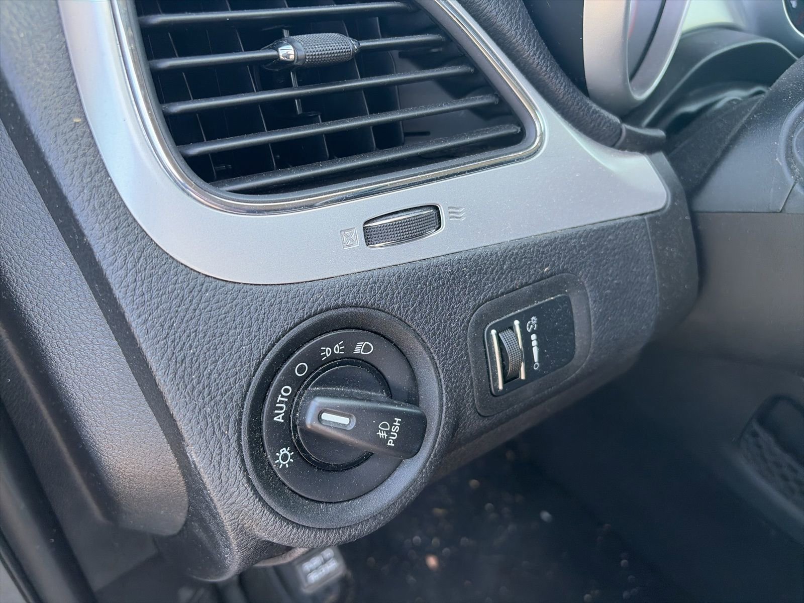 Used 2013 Dodge Journey SXT w/ Flexible Seating Group FWD image 14