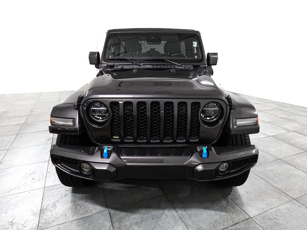 Used 2021 Jeep Wrangler Unlimited Sahara AWD/4WD image 2