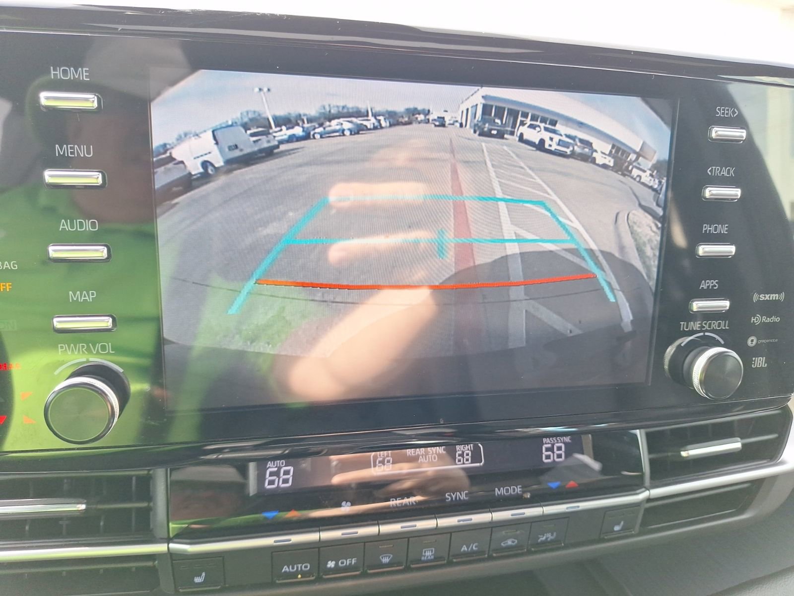 Used 2024 Toyota Sienna XLE Woodland Edition image 26