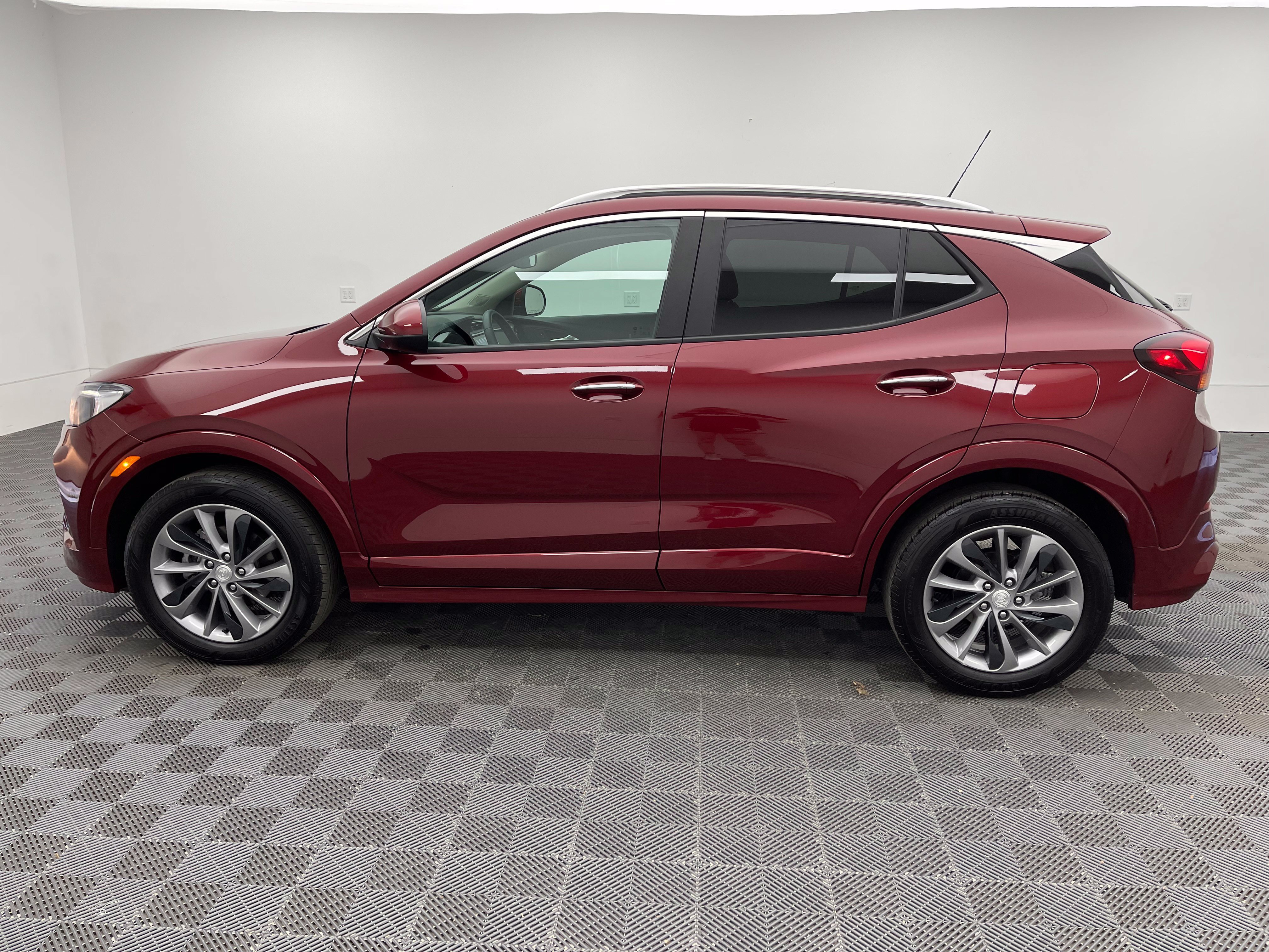 Used 2023 Buick Encore GX Select w/ Sport Touring Package FWD image 12