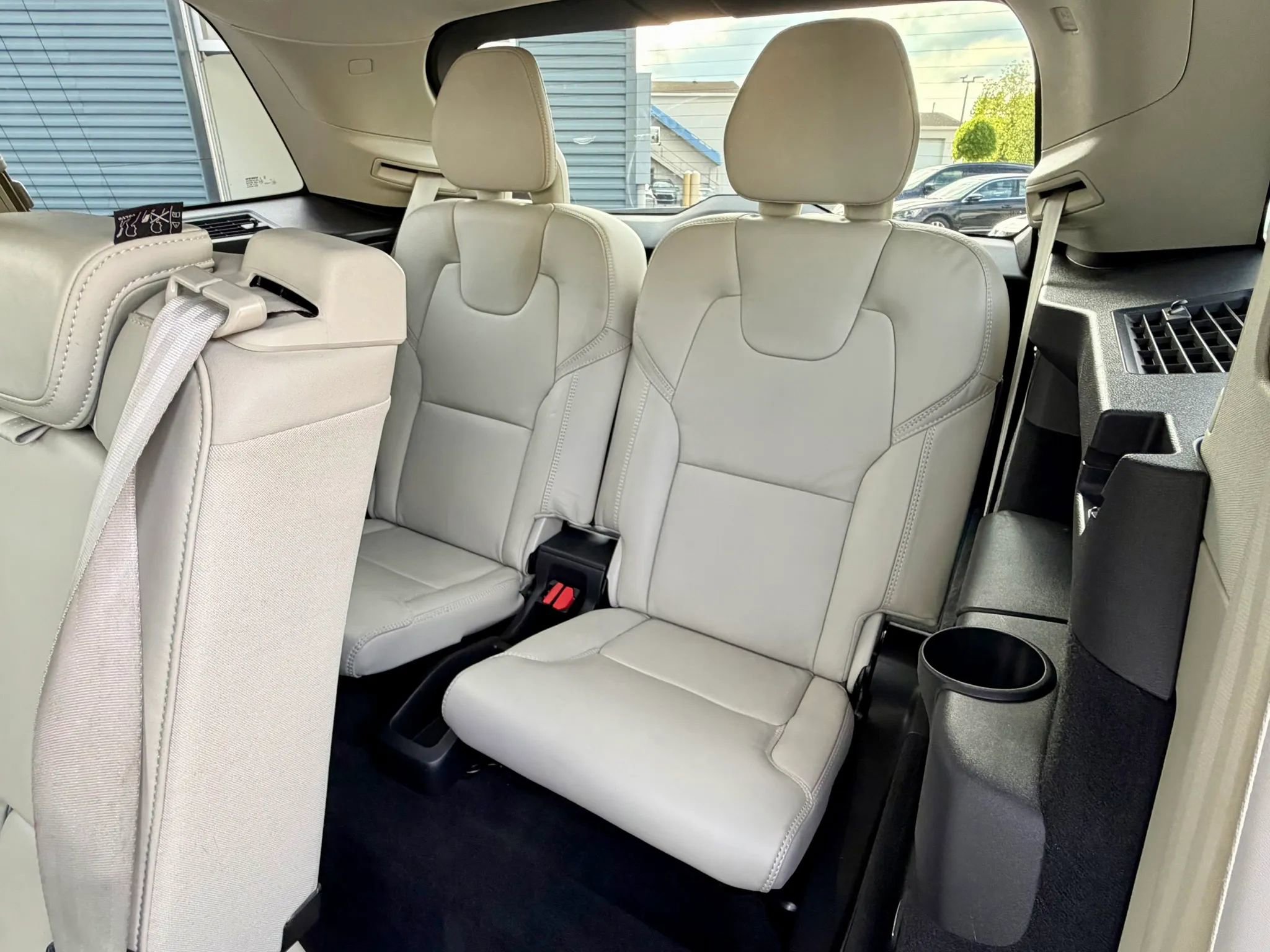 Used 2023 Volvo XC90 B6 Ultimate AWD/4WD image 40