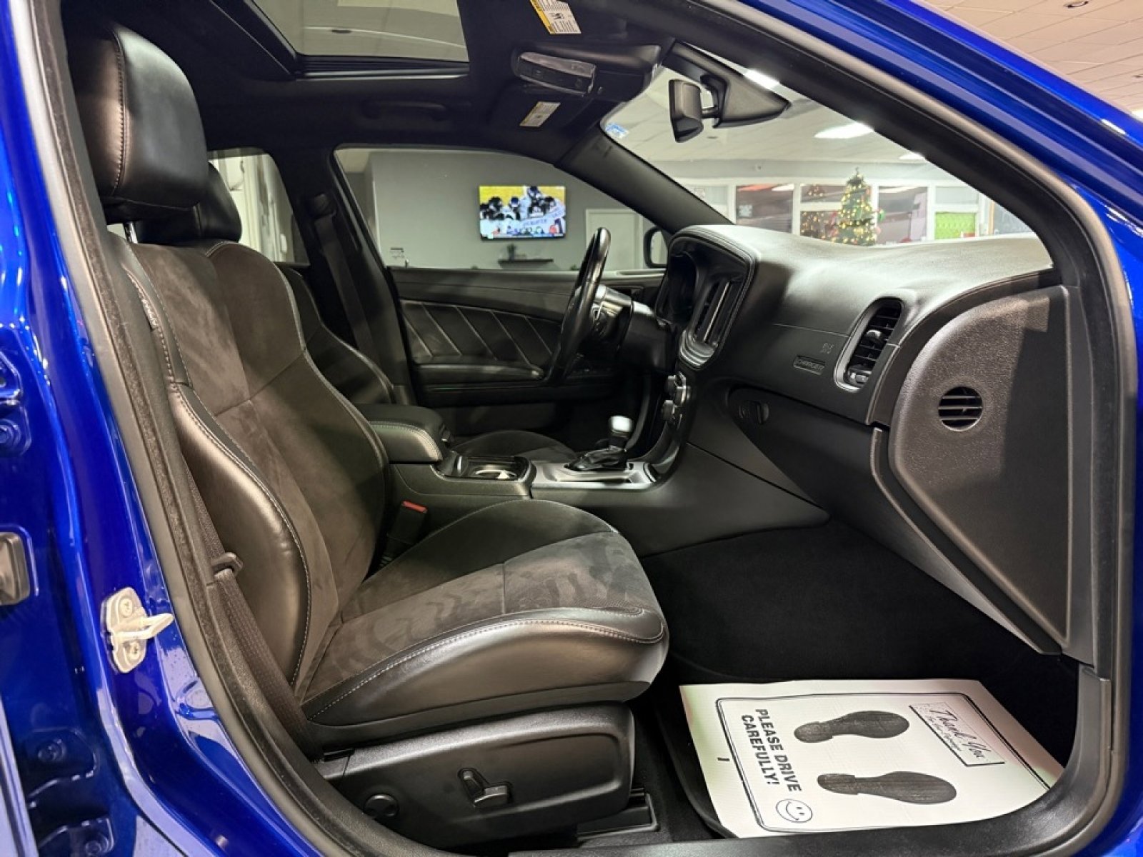 Used 2022 Dodge Charger R/T w/ Plus Group image 10