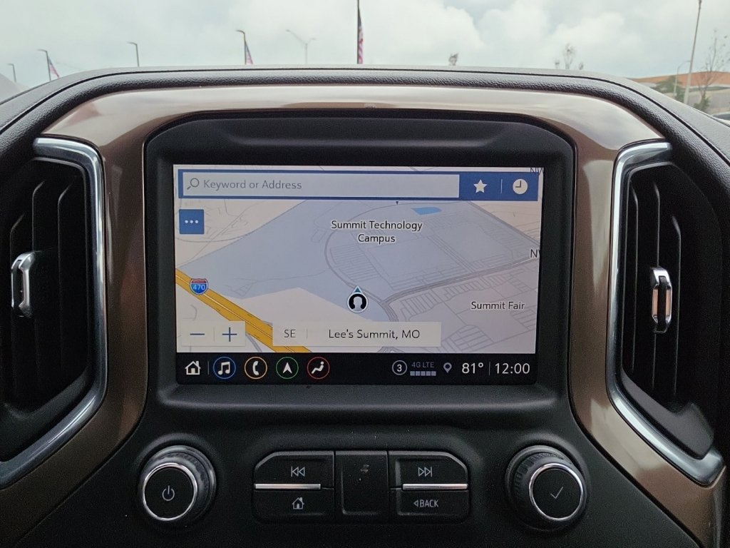 Used 2022 Chevrolet Silverado 1500 High Country w/ Technology Package AWD/4WD image 23