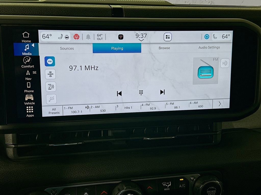 Used 2024 Jeep Gladiator Sport image 14