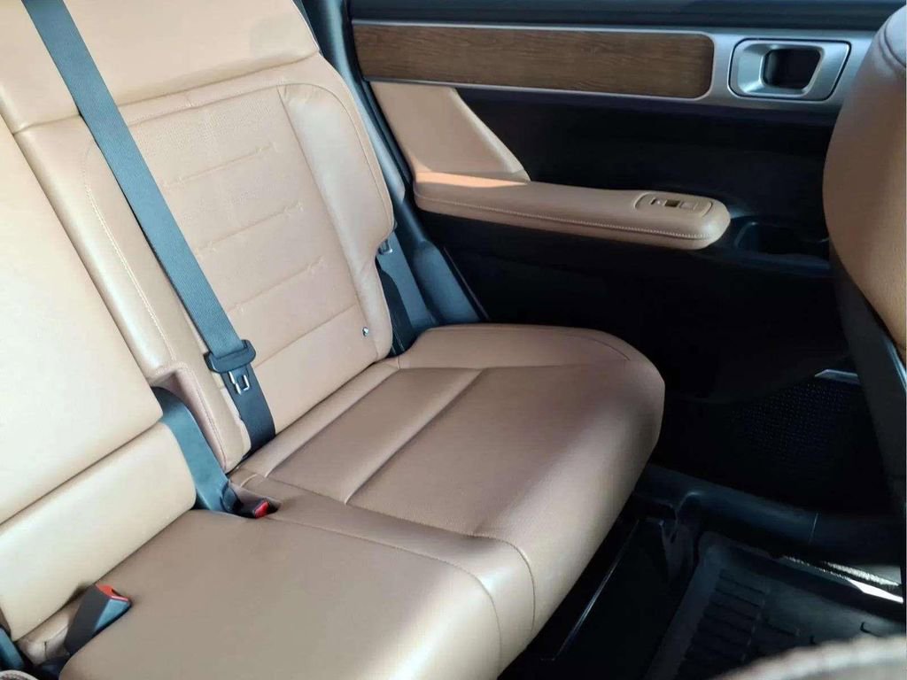 Used 2025 Hyundai Santa Fe Limited FWD image 18
