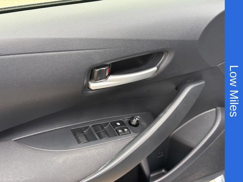Used 2021 Toyota Corolla LE FWD image 18