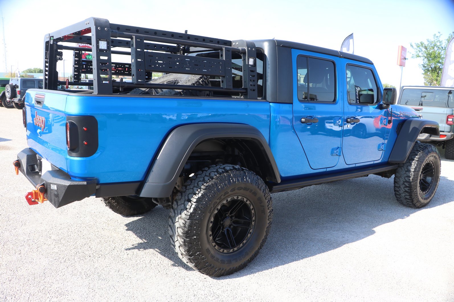 Used 2021 Jeep Gladiator Mojave AWD/4WD image 7