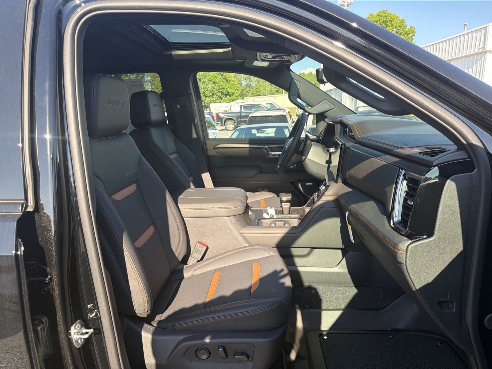 New 2026 GMC Sierra 1500 AT4 w/ AT4 Premium Package AWD/4WD image 19