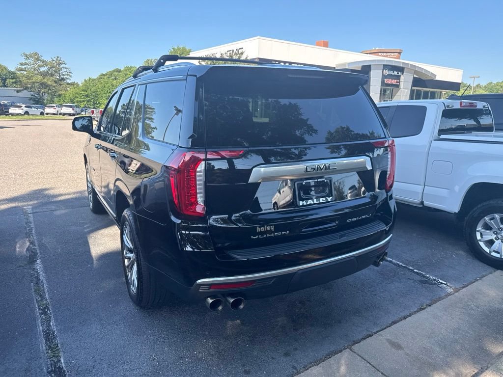 Used 2021 GMC Yukon Denali w/ Denali Premium Package AWD/4WD image 8