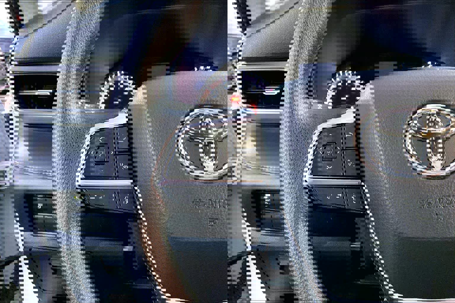 Used 2021 Toyota Highlander L image 20