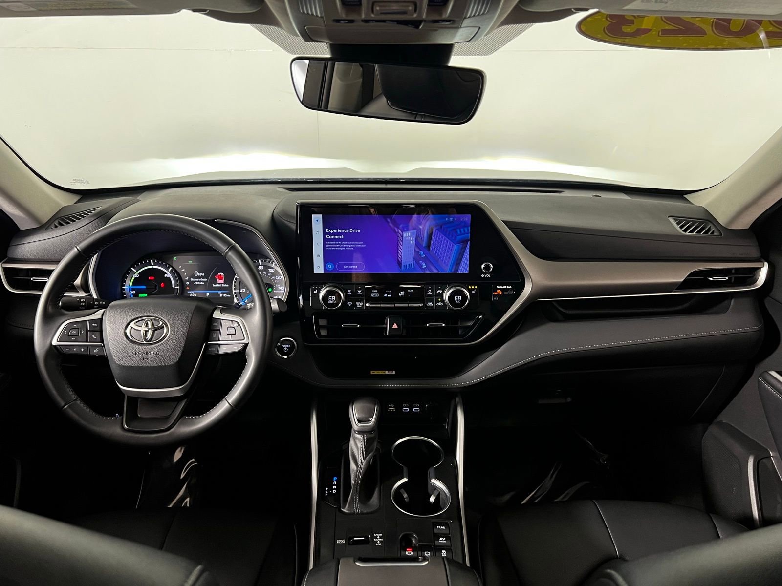 Certified 2023 Toyota Highlander XLE image 26