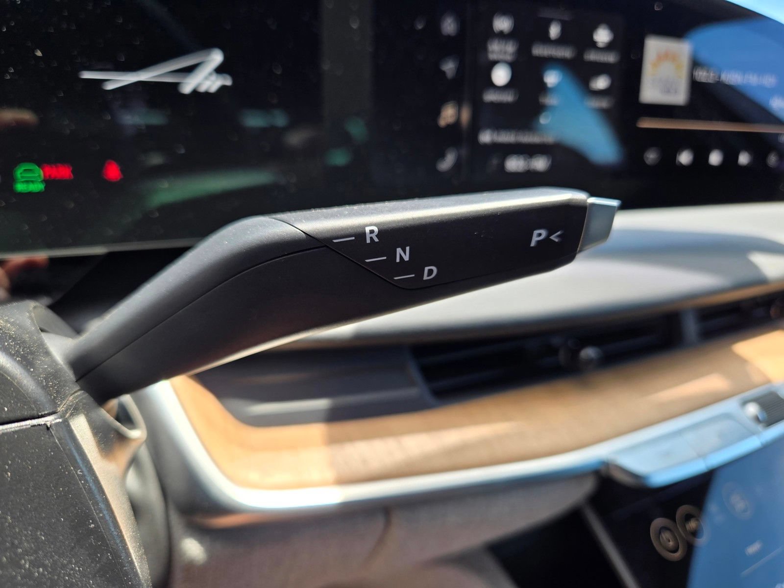 Used 2025 Lucid Air Touring AWD/4WD image 20