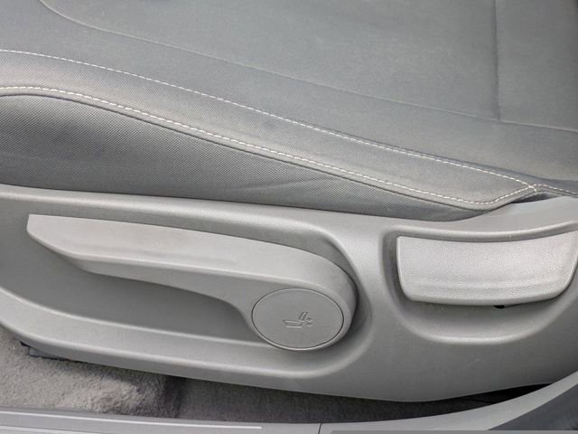 Used 2025 Hyundai Elantra SEL image 20