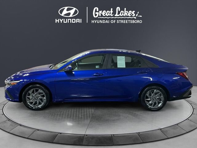 Used 2024 Hyundai Elantra SEL image 3