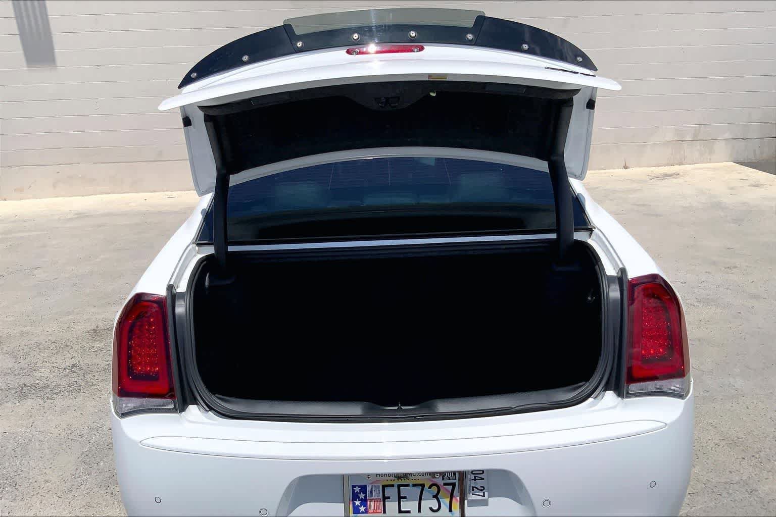 Used 2023 Chrysler 300 C RWD image 19