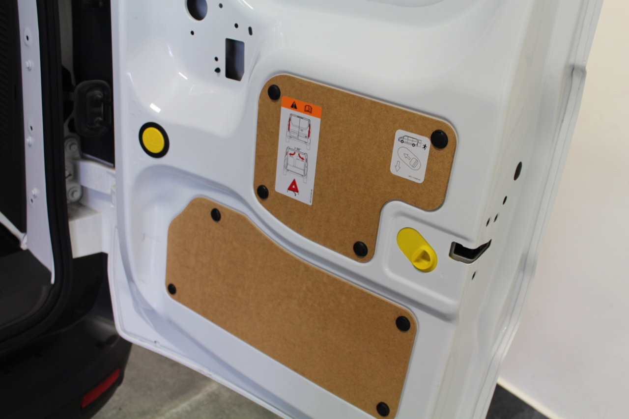 Used 2023 Ford Transit Connect XLT image 29