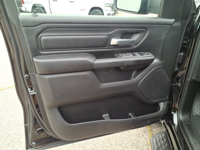 New 2026 RAM 1500 Express AWD/4WD image 17